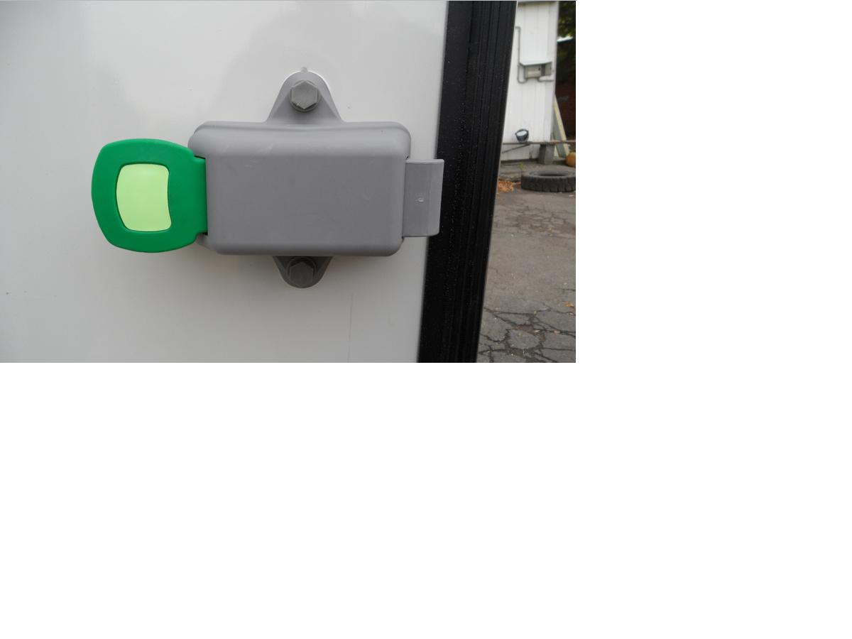 Hinger_Door2_001.jpg