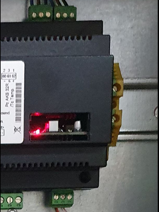 Plata_v_Danfoss_AK-PC_530.png