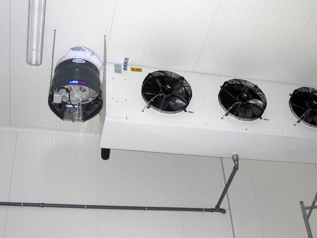 adiabatic-centrifugal-humididier-in-coldroom.jpg