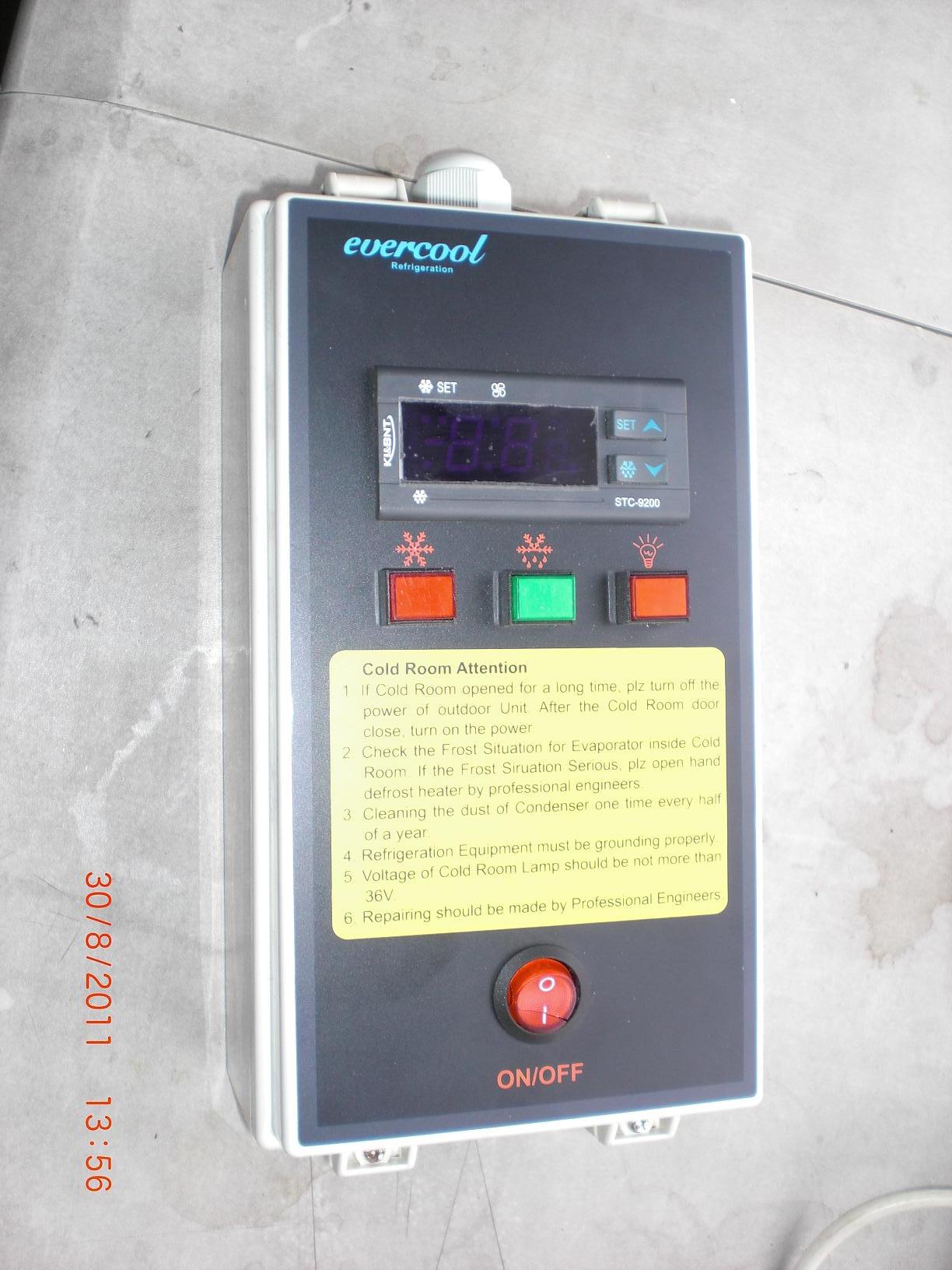 small_control_box2.JPG